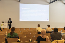 Guest lecture on Order Picking Systems by Johannes Dregger in Jan. 2026 Auditorium for Johannes Dregger's guest lecture on Order Picking Systems in the LogistikCampus lecture hall